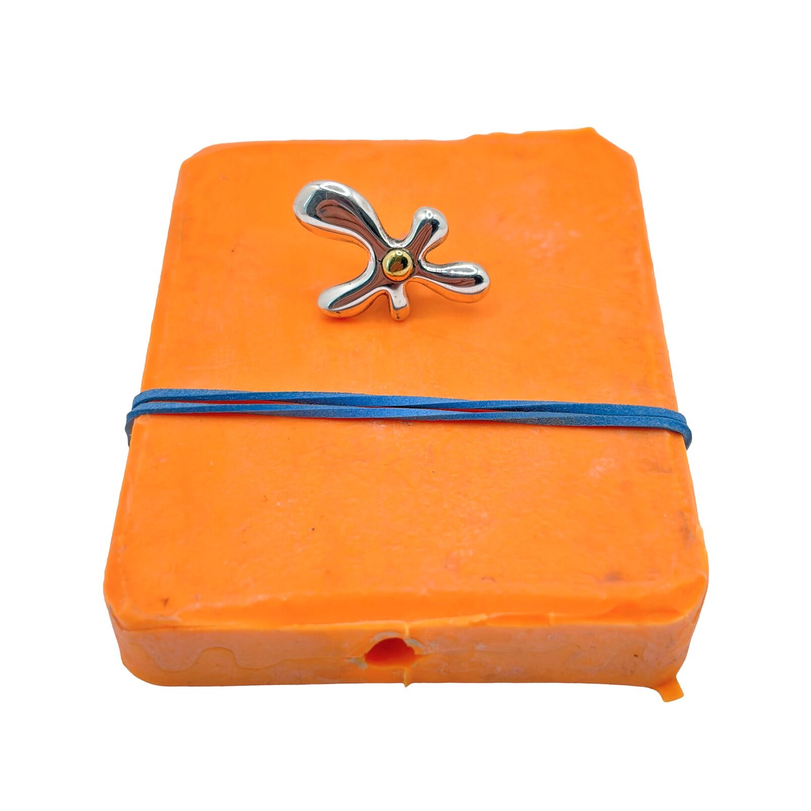 Daisy I, earring, sterling silver, brass, 2022