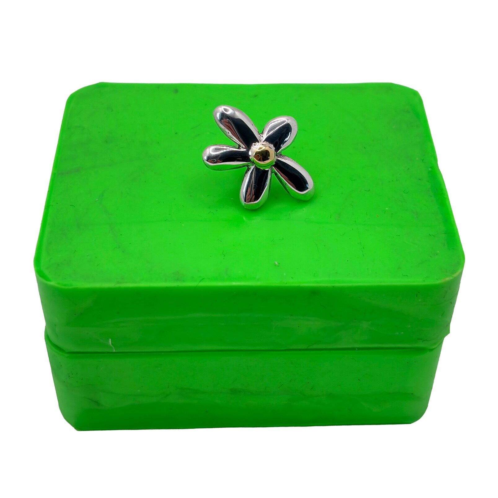 Daisy II, earring, sterling silver, brass, 2022